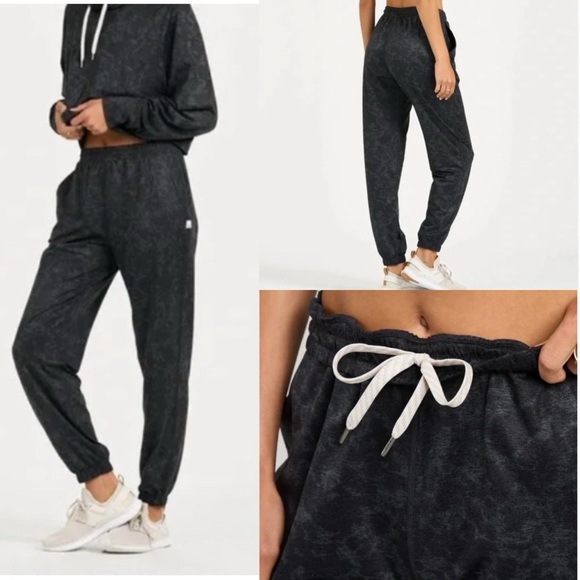 Vuori Pants - Vuori Boyfriend Jogger Charcoal Tortoise XS